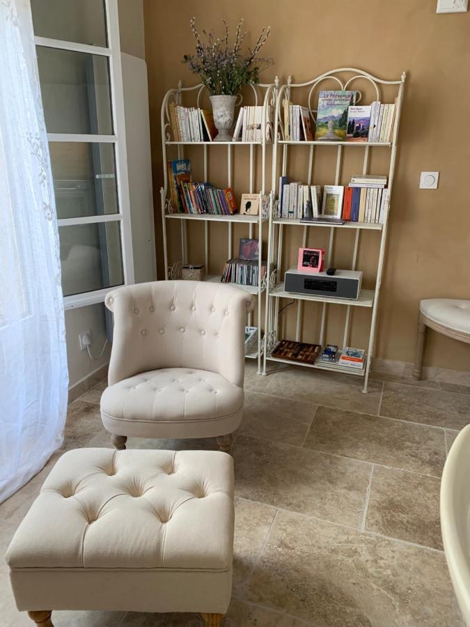 Le Temps Retrouve Villa LʼIsle-sur-la-Sorgue Екстериор снимка